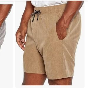 Men's Eddie Bauer UPF 50 Woven Tech Quick Dry Short Color Ermine/Tan Size Large
